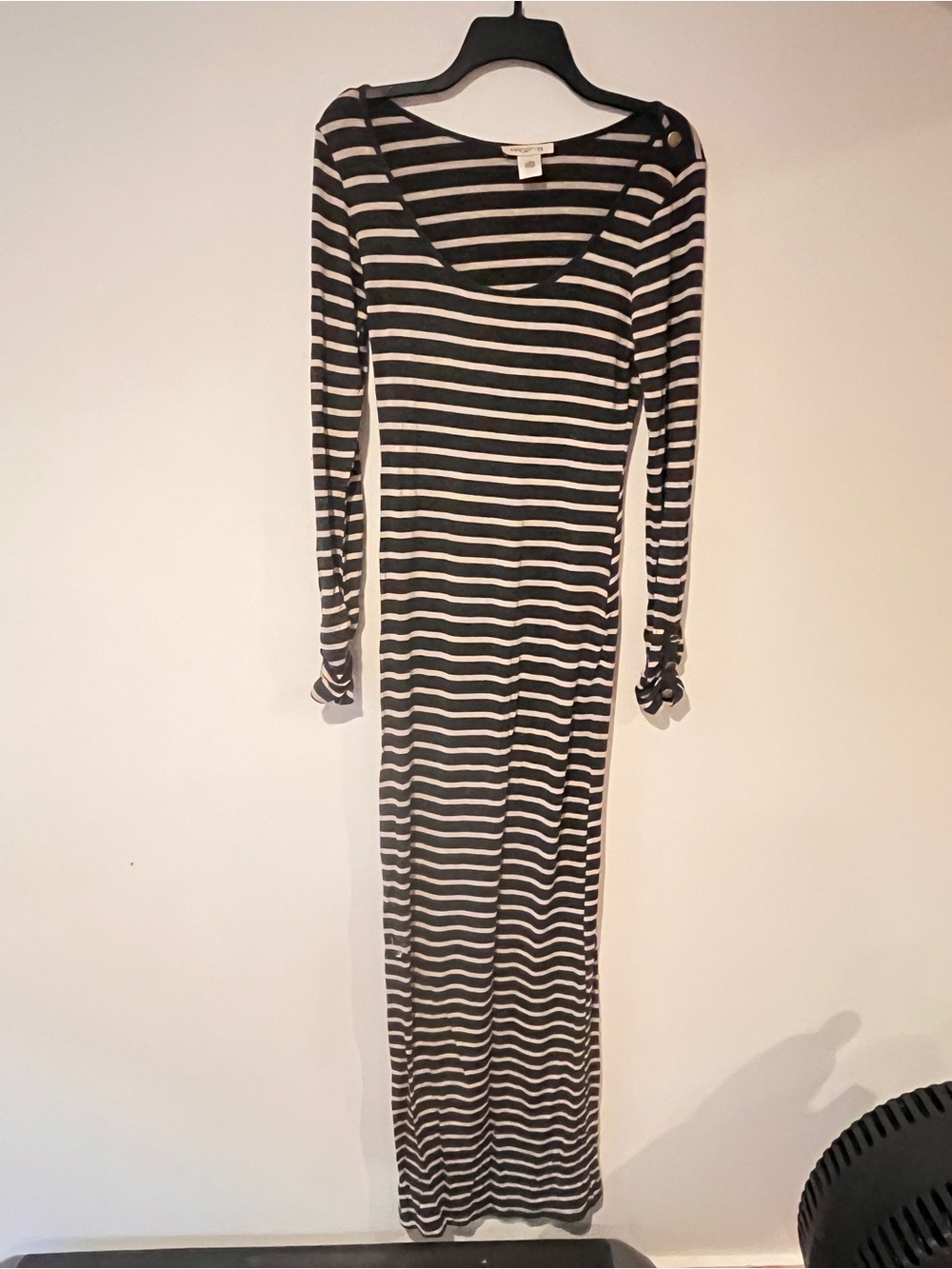 Arden B long sleeve bodycon Maxi Dress Size M Button Cuff